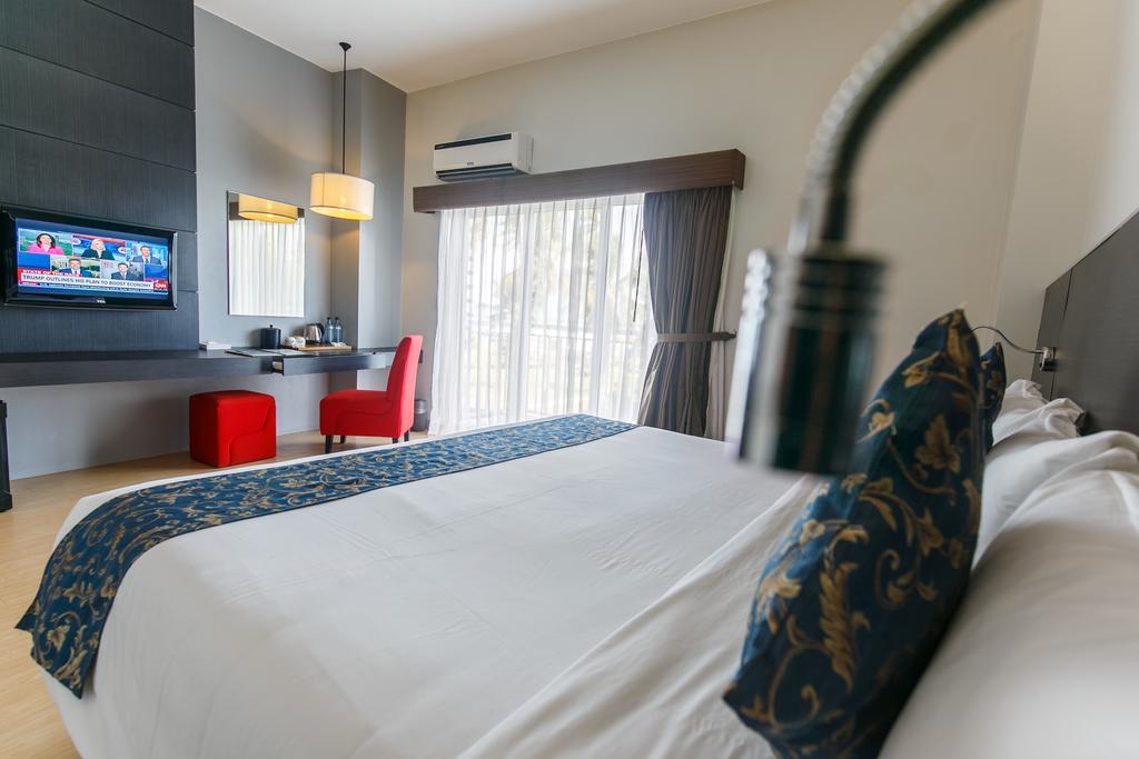 Solea Seaview Resort Lapu-Lapu City Dış mekan fotoğraf